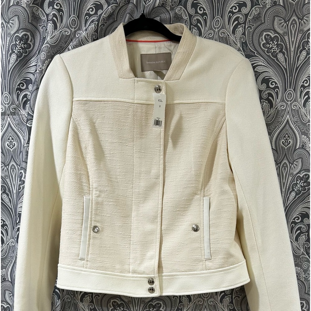 NWT - NEW GORGEOUS Banana Republic size 8 cream/off white jacket